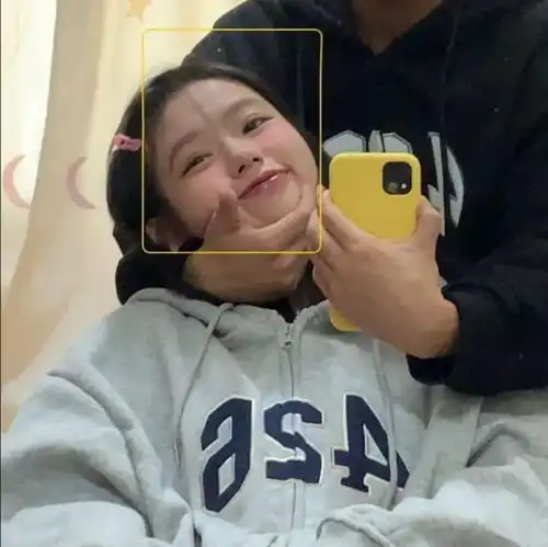 女生头像过惯了没钱的生活现在要开始过更加没钱的生活了