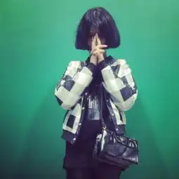 女生酷拽短发头像短发女孩远离那烦恼和忧愁