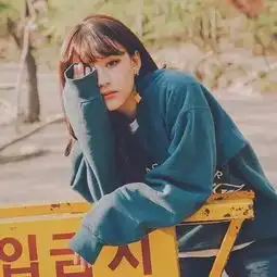 女生头像是你半路逃跑,怎么能怪我没有陪你到最后
