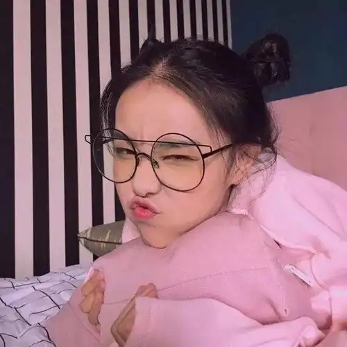 闺蜜头像世界上有两种人,一种是你,一种是其他人