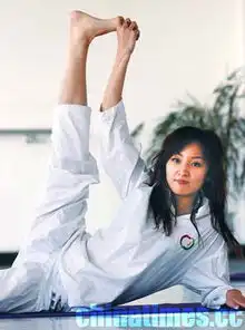 落跑美女18岁的纯洁初吻