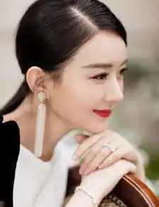 赵丽颖产后复出,无美颜的生图胳膊肌肉抢镜,网友不愧是好妈妈
