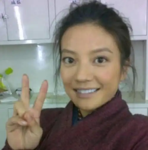 美不美,一杯水,看完这几位女星,你还敢叫她们女神吗
