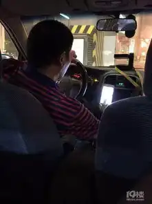 杭州一的哥雨夜边开车边做这事儿女乘客一路提心吊胆,忍不住发帖吐槽