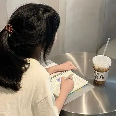 以前的心心念念现在的谁都可以