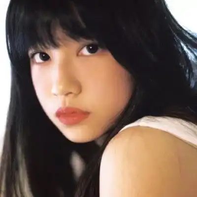 ins港风女生头像