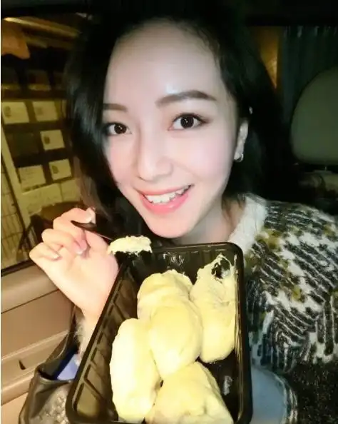 女生姨妈期,可以随便吃的4种食物,既助于排出污血,还可以减重