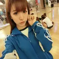 爱美的时尚女生头像保持距离才能保护自己