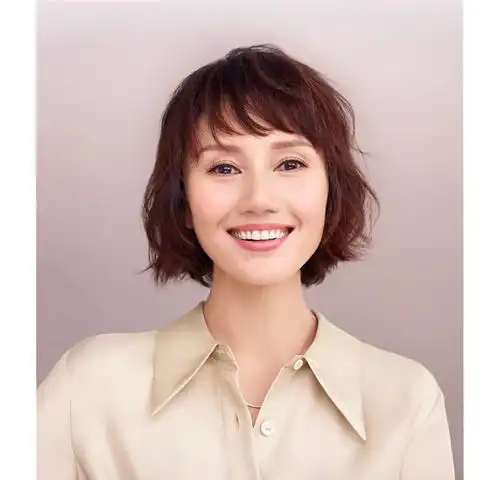 less经典,不止是袁泉和她的大衣