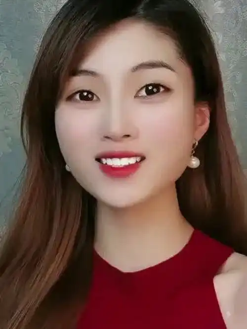 春风不解风情,吹动少年的心丹凤眼单眼皮女生治愈系笑容