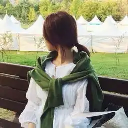 好看的女生背影头像唯美气质喜欢你的人太多我显得好渺小