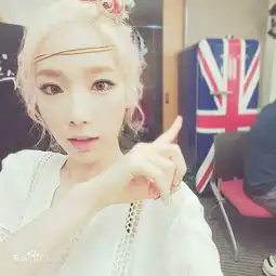 求一些好看的韩范男女头像,搞怪也行,只要韩范
