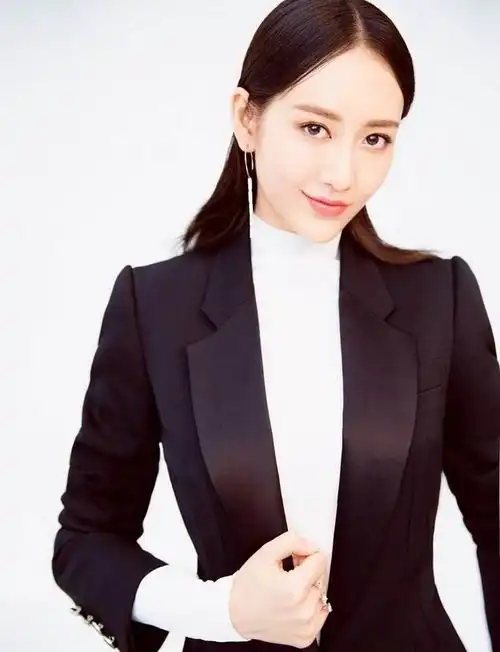 王鸥否认当刘恺威小三王鸥发型图片尽显女人味