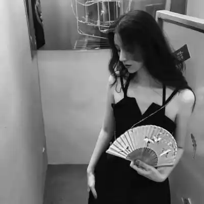 心酸伤感的悲伤名字女生孤单又霸气