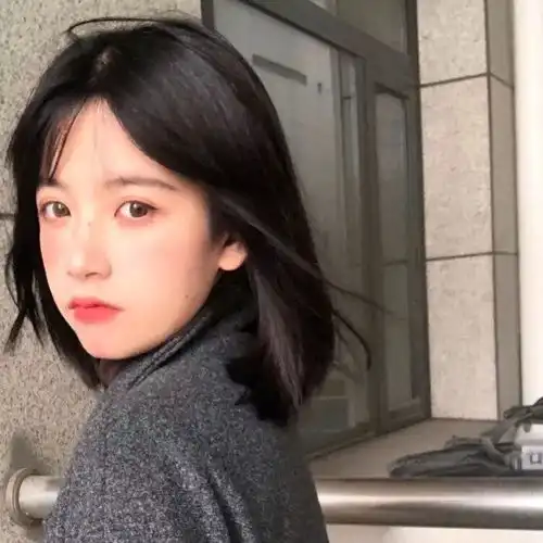 头像小时候缺钙长大了缺爱