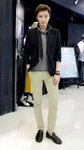 上海街头抓拍英伦范儿最in单品演绎潮流造型