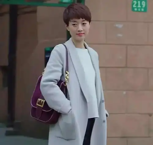 姚晨连连获奖中年女人的下半生,是用来翻盘和绝地反击的