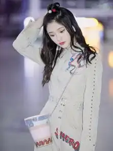 林允这身看起来也太呆萌了吧,灰色连体工装裤,真是不潮不出街
