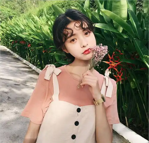 脸比较小像瓜子脸,适合仙女烫或者蛋卷头吗