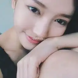 图越南最美校花女大学生走红原是中国青岛人