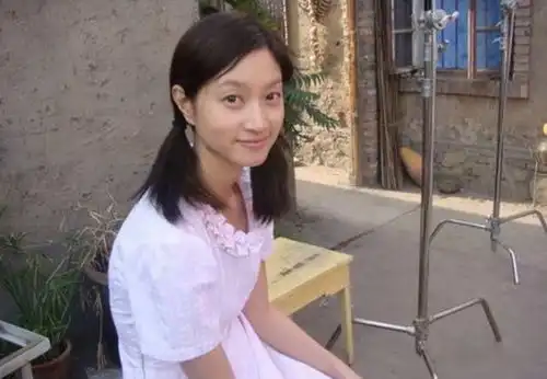 娱乐圈最干净的女星,因戏生情三年生两娃,今老公火遍全国