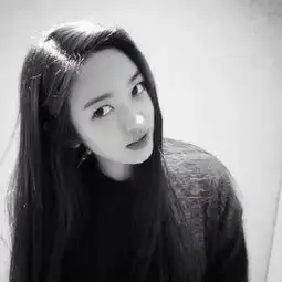 黑白女生头像