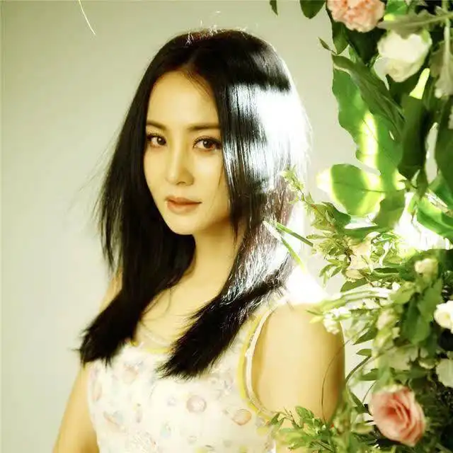 她是整容最成功的女星,不结婚也不生子,今51岁仍嫩得像25岁