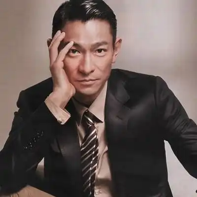 20岁被初恋抛弃,和妻子32年不离不弃,刘德华如今最爱的另有其人