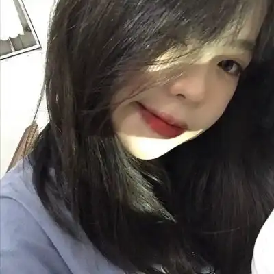普通真人女生头像,简约而不失时尚