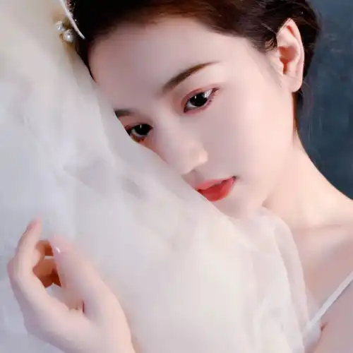 半脸头像丨过去的事情就让它过去人生