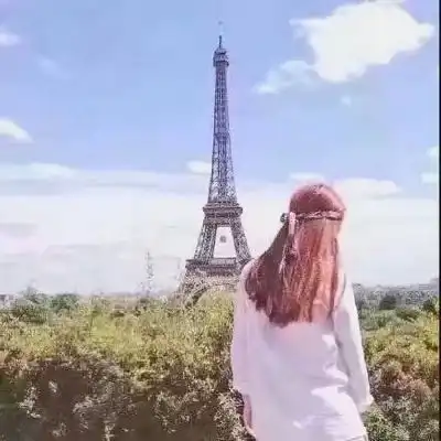 唯美的头像女生背影图片一辈子这么长为什么非要喜欢你一个人