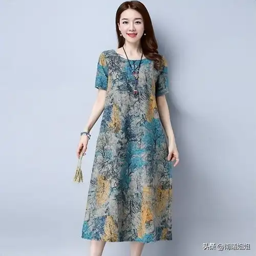 女人过了45,最好不要穿这3种大妈裙,显胖没气质,谁穿谁丑