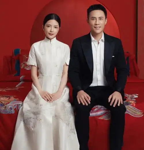 杜淳王灿婚纱照大片曝光,二人同框超般配,女方产后身材太吸睛了