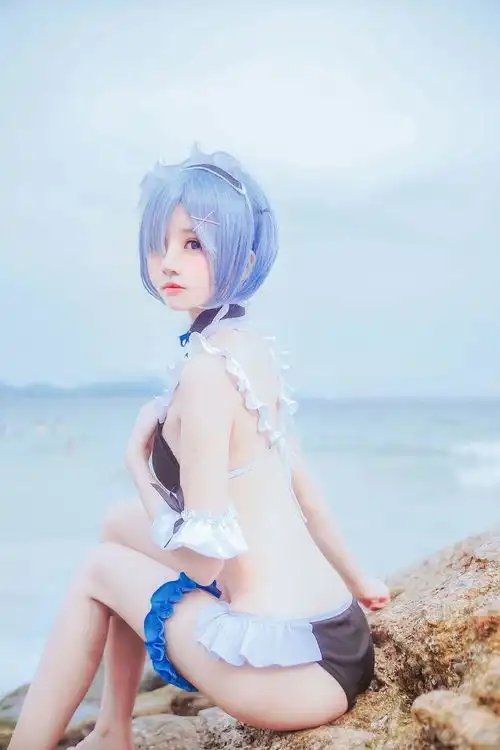 长腿大胸细腰翘臀颜值高的绝色美女到底存不存在