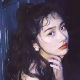 酷酷的女精致女生长发头像