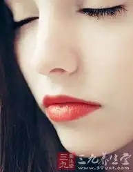 秋季嘴唇起皮5招还你水润丰满