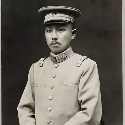 1975年,重庆挖到一具戴镣铐的遗骨,朱德她是伟大的军阀叛女