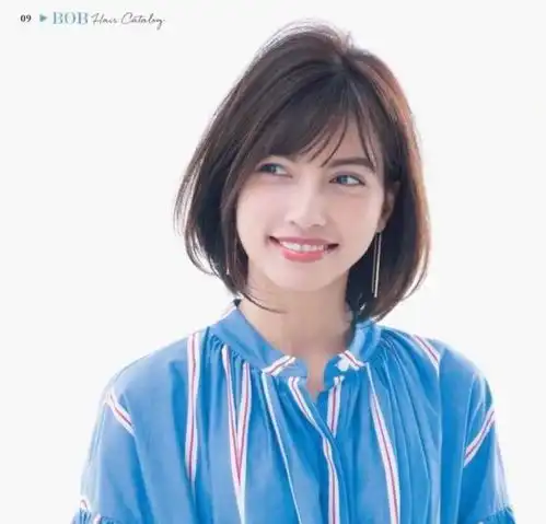 为何50岁以后的女人,更偏爱剪短发除了好打理,背后还有啥原因