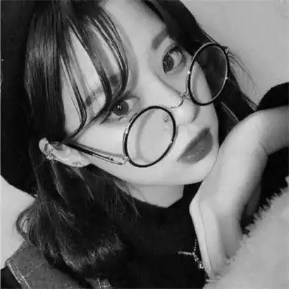 悲伤高冷头像女生黑白,没有能力改变眼前这一切