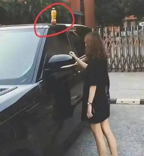云南一女大学生被多位金主包养,明码标价聊天记录被男友曝光