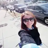自拍头像女带墨镜微信头像图片大全