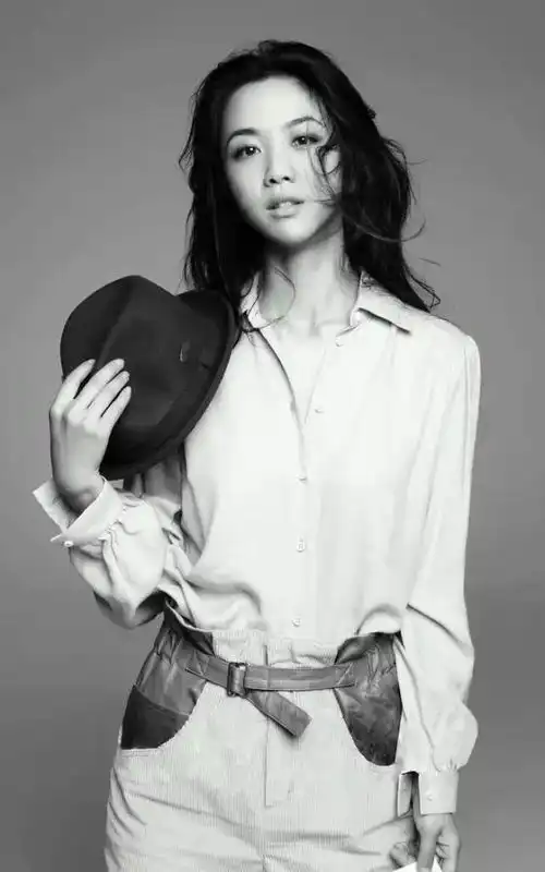 衬衫控来袭,和马甲线女神袁姗姗学习如何玩转衬衫搭配