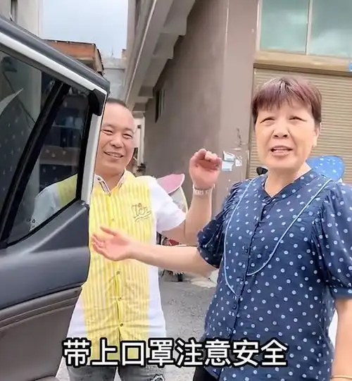 浙江小伙在女友家住了2个月,临别前突然喊妈,准丈母娘反应亮了