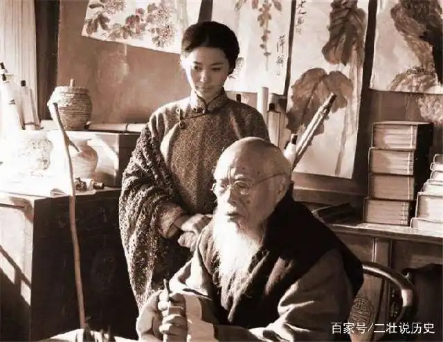 齐白石画虎不画头,1只没脸的老虎却卖出3千万,放大后才明白