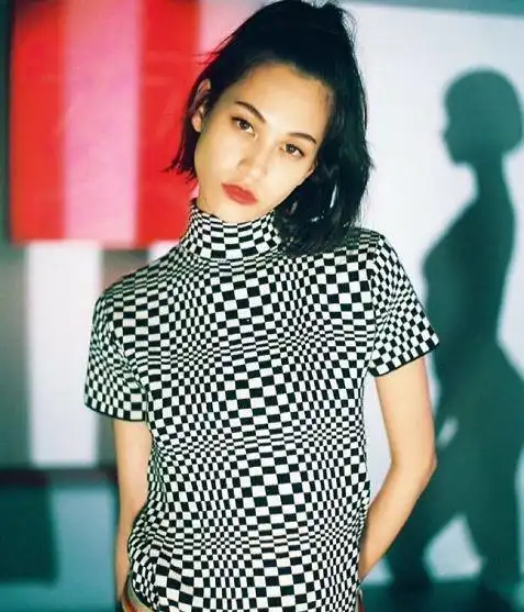 凡夫俗子无法相比日韩女星厌世脸流行