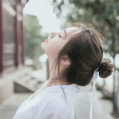 陷入爱情的女人,这些话别乱说,男人会看不起你