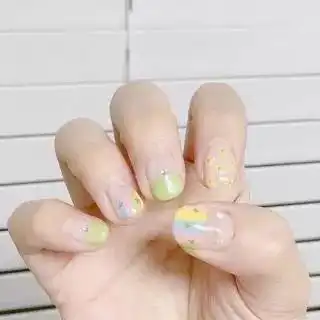 这世界很卡通卡通美甲原来指甲上也可以画画呀