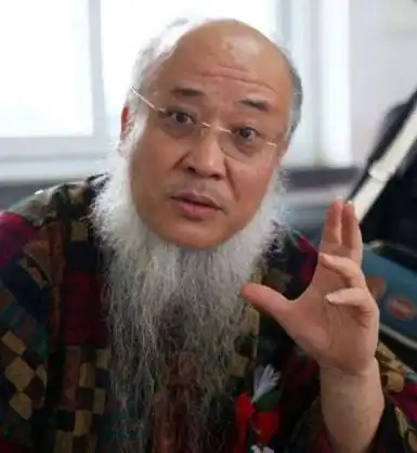 2011年,53岁画家杨彦娶了非洲学生,老来得子后,却突然选择出家