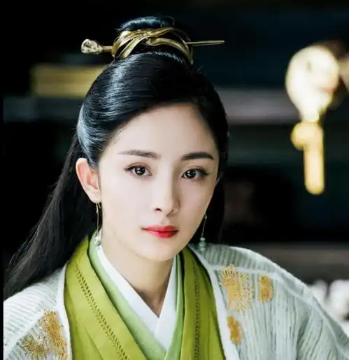 相比现代妆,为什么杨幂更适合古装造型