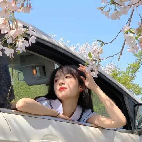 今日头像丨谁是你的那个唯一